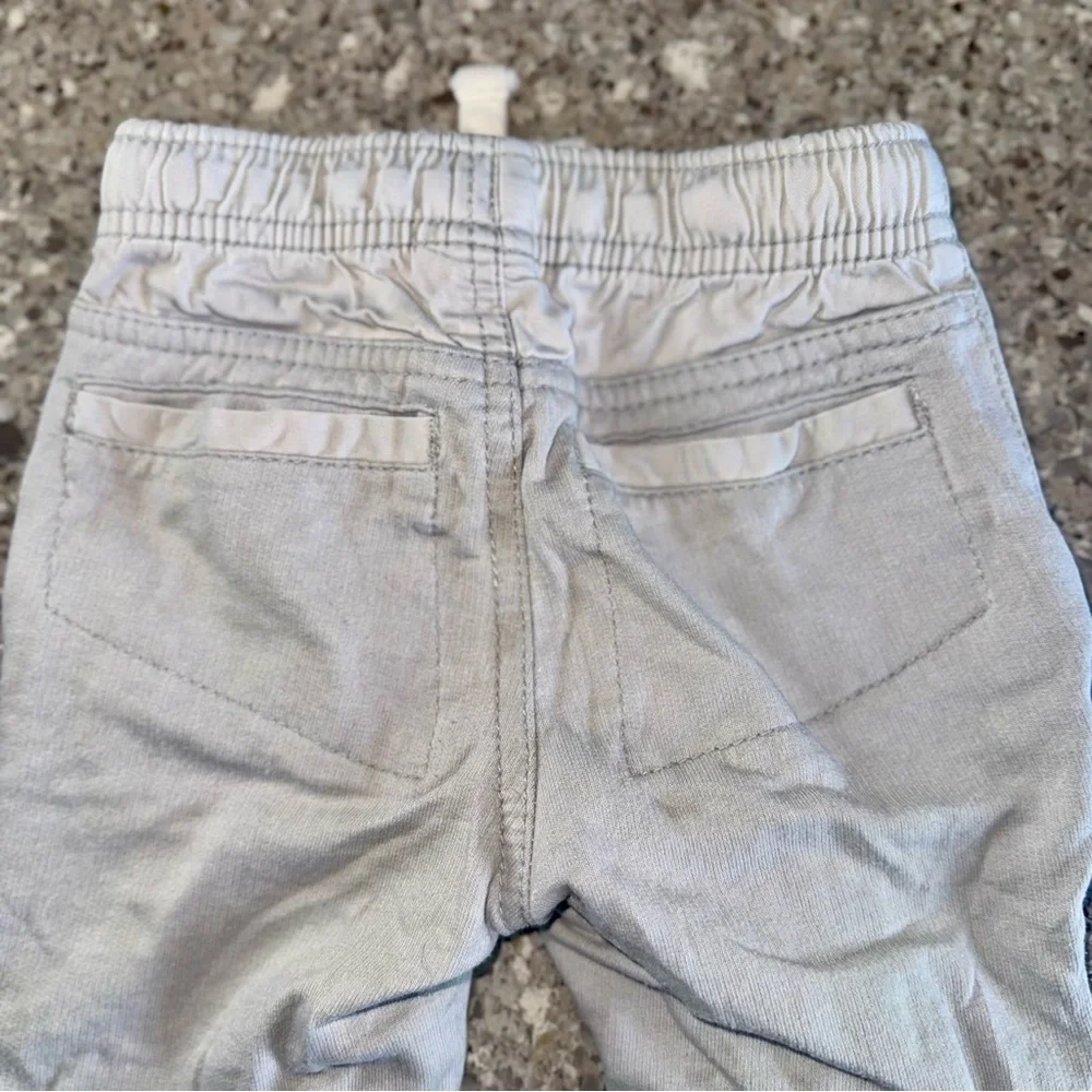 Cat & Jack l Light Gray Kids Jogger Pants l Boy’s Size: 3T - Picture 6 of 10
